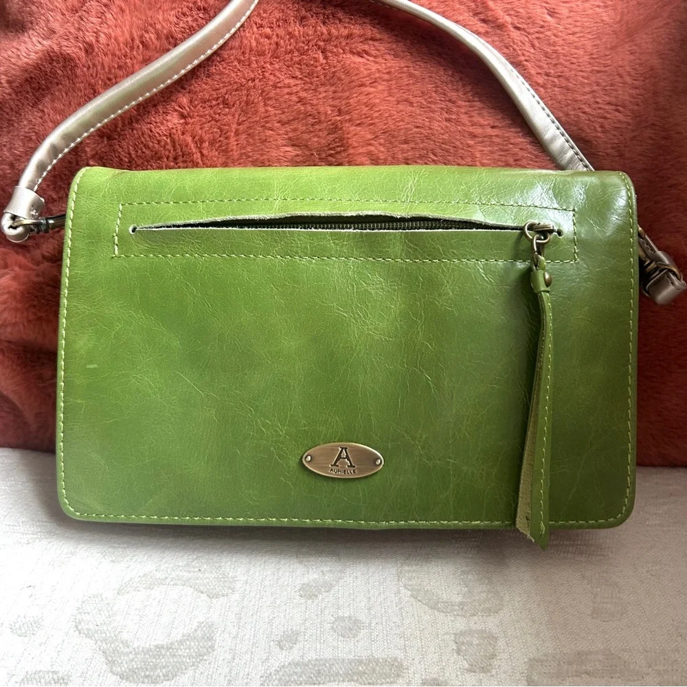 Aurielle Lime/Oyster Leather Crossbody Bag - Picture 10 of 12